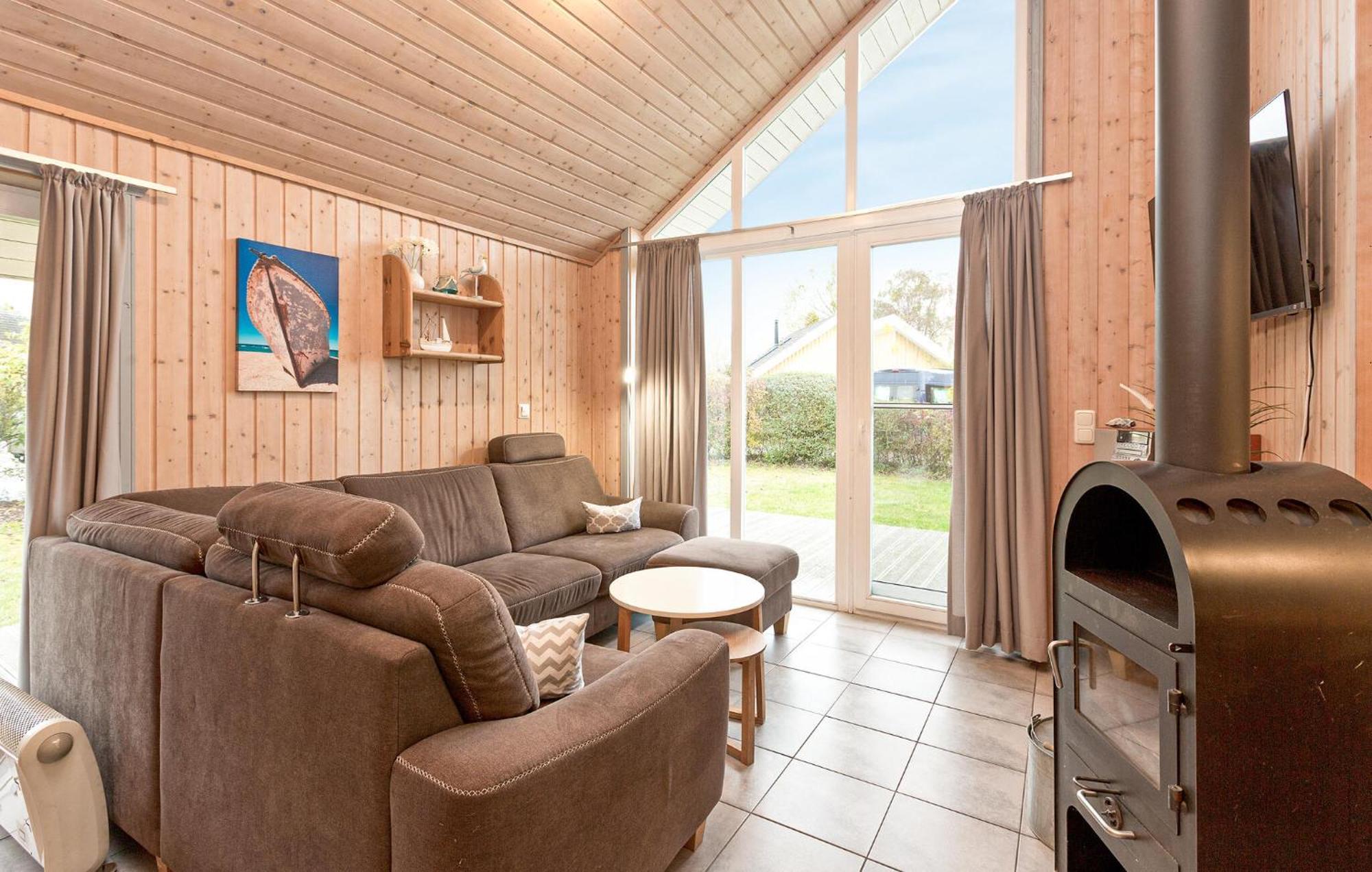 Gorgeous Home In Rechlin With Sauna Buitenkant foto