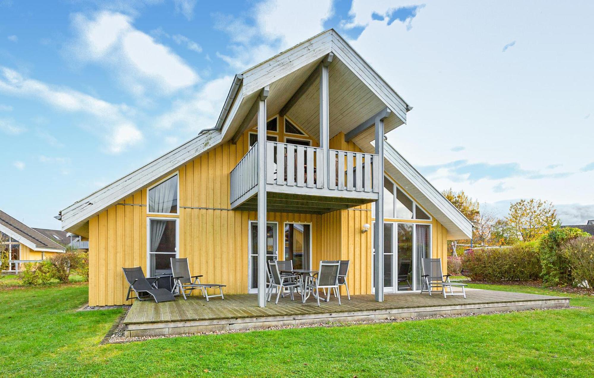 Gorgeous Home In Rechlin With Sauna Buitenkant foto
