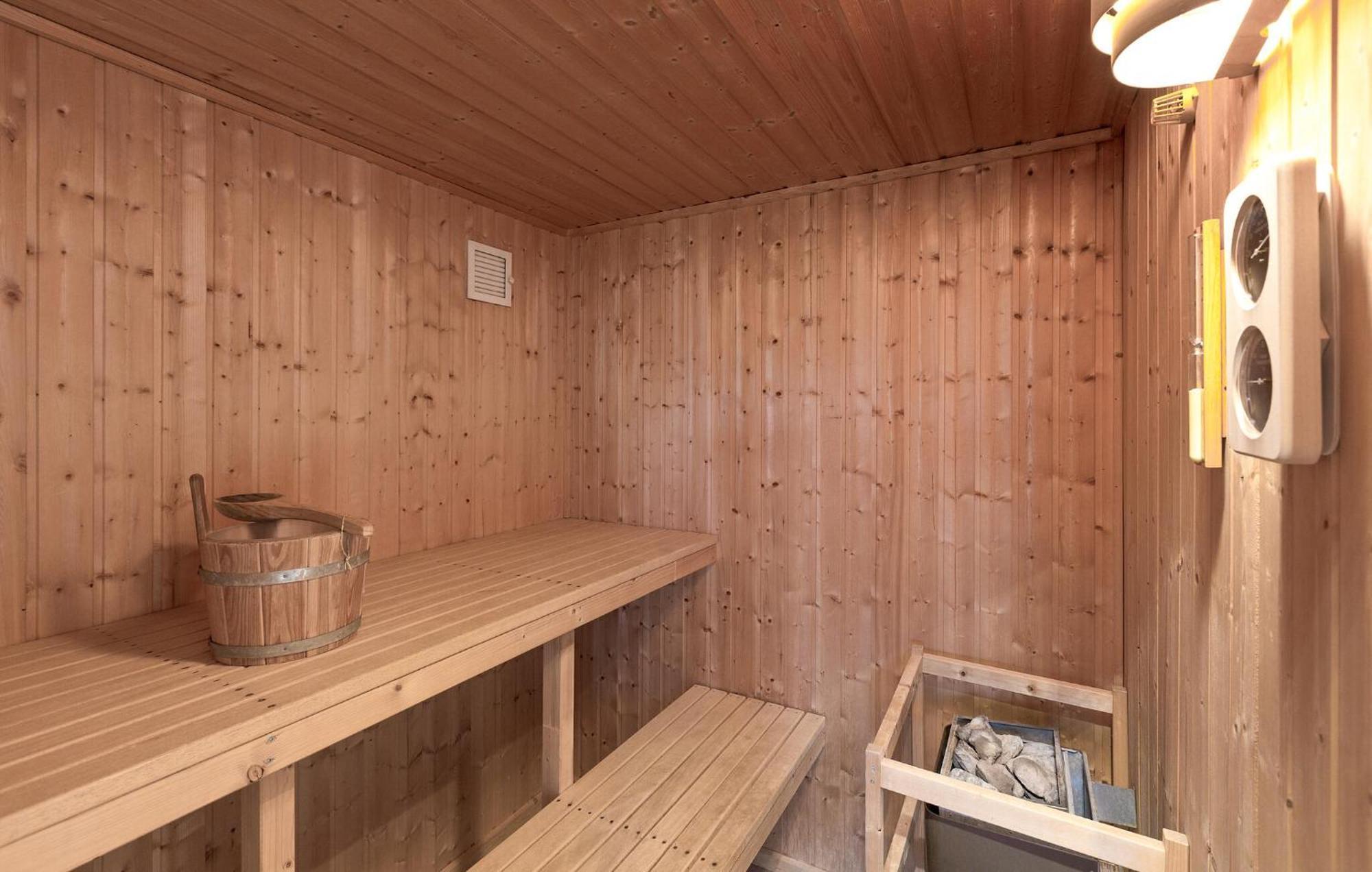 Gorgeous Home In Rechlin With Sauna Buitenkant foto